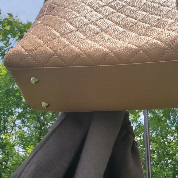 ♻️DONATED ♻️ Ron White  Quilted Hand Bag (with Crossbody option) - Picture 7 of 15